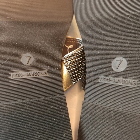 NWT Shade & Shore Crystal Embellished Sandals womens size 7 - Picture 5 of 9